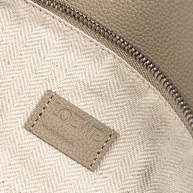 Loewe  Новая цветовая гамма. Сумка P