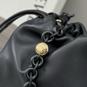 Новая модель Loewe — большая сумка Fla