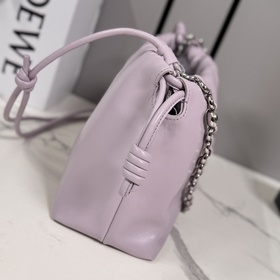 Кошелек Loewe Flamenco из мягкой кожи 