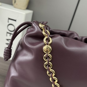 Новая модель Loewe — большая сумка Fla
