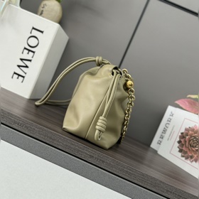 Кошелек Loewe Flamenco из мягкой кожи 