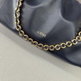 Кошелек Loewe Flamenco из мягкой кожи 