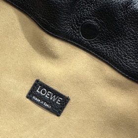 Новая модель Loewe — большая сумка Fla