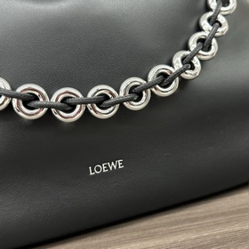 Новая модель Loewe — большая сумка Fla