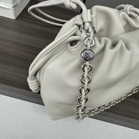 Кошелек Loewe Flamenco из мягкой кожи 