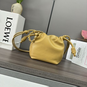 Кошелек Loewe Flamenco из мягкой кожи