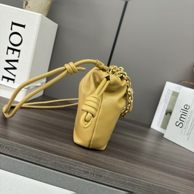 Кошелек Loewe Flamenco из мягкой кожи 
