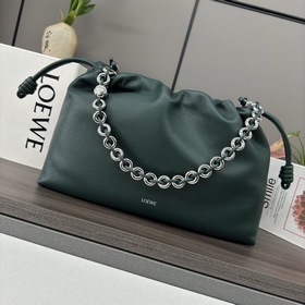 Новая модель Loewe — большая сумка Fla