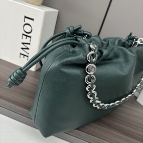 Новая модель Loewe — большая сумка Fla