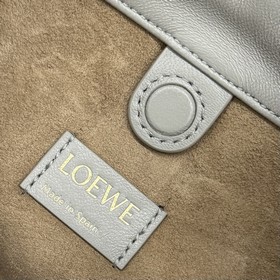 Кошелек Loewe Flamenco из мягкой кожи 