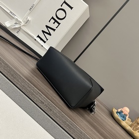 Loewe Мини-сумка Puzzle Edge из атла