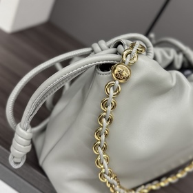 Кошелек Loewe Flamenco из мягкой кожи 