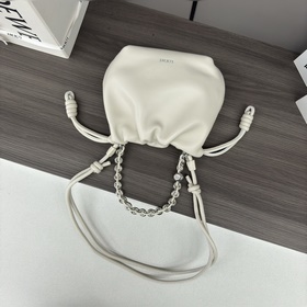 Кошелек Loewe Flamenco из мягкой кожи 