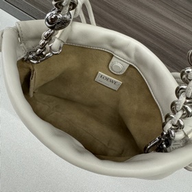 Кошелек Loewe Flamenco из мягкой кожи 