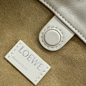 Кошелек Loewe Flamenco из мягкой кожи 