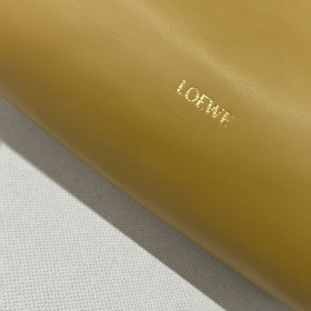 Кошелек Loewe Flamenco из мягкой кожи 
