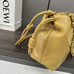 Кошелек Loewe Flamenco из мягкой кожи 