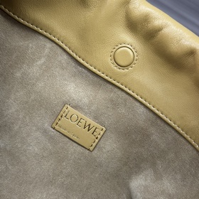 Кошелек Loewe Flamenco из мягкой кожи 