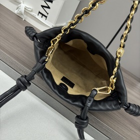 Кошелек Loewe Flamenco из мягкой кожи 