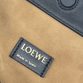 Кошелек Loewe Flamenco из мягкой кожи 