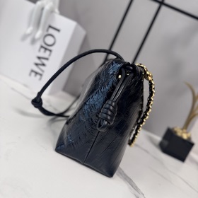 Средняя сумка Loewe Flamenco Purse из 