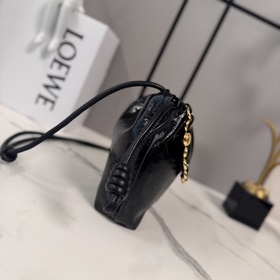 Мини-сумочка Loewe Flamenco Purse в ст