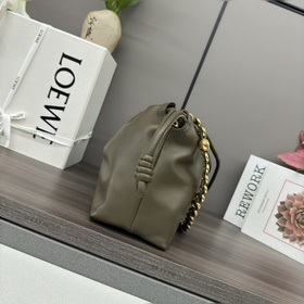Кошелек Loewe Flamenco из мягкой кожи 