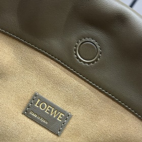 Кошелек Loewe Flamenco из мягкой кожи 