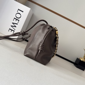 Кошелек Loewe Flamenco из мягкой кожи 