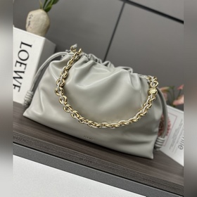 Новая модель Loewe — большая сумка Fla
