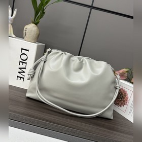 Новая модель Loewe — большая сумка Fla