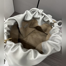 Новая модель Loewe — большая сумка Fla