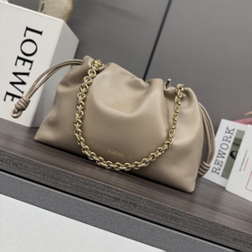 Кошелек Loewe Flamenco из мягкой кожи