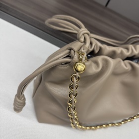 Кошелек Loewe Flamenco из мягкой кожи 