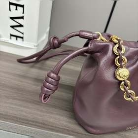 Кошелек Loewe Flamenco из мягкой кожи 