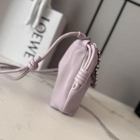 Кошелек Loewe Flamenco из мягкой кожи 