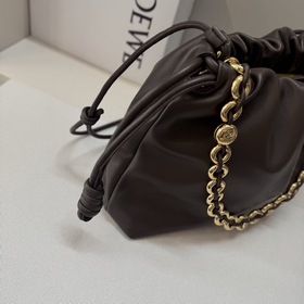 Новая модель Loewe — большая сумка Fla