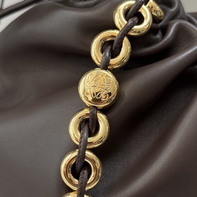 Новая модель Loewe — большая сумка Fla