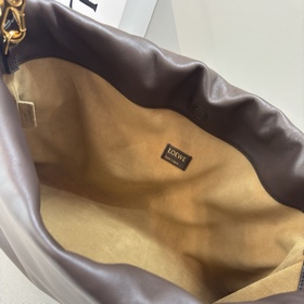 Новая модель Loewe — большая сумка Fla