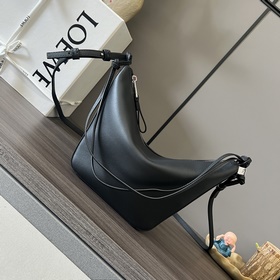 Loewe Классическая сумка-хобо Hammock