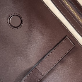 Новая модель Loewe — большая сумка Fla