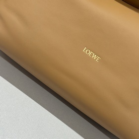 Новая модель Loewe — большая сумка Fla