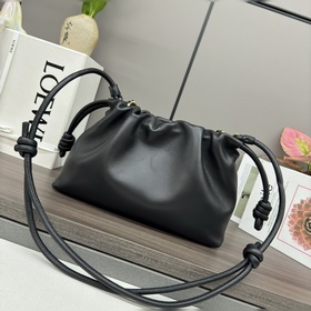 Кошелек Loewe Flamenco из мягкой кожи 