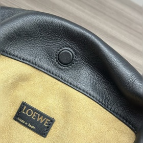 Кошелек Loewe Flamenco из мягкой кожи 