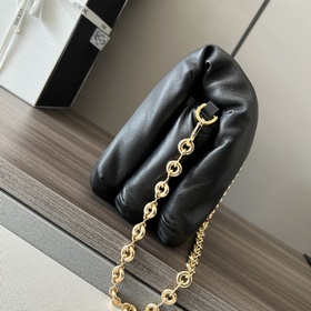 Loewe  2026 Сумка Puffer Goya из блес