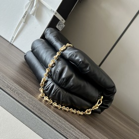 Loewe  2026 Сумка Puffer Goya из блес