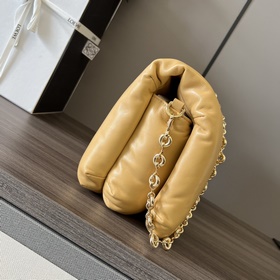 Loewe 2026 Сумка Puffer Goya из блест