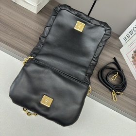 Сумка Loewe Puffer Goya из блестящей к