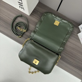 Сумка Loewe Puffer Goya из блестящей к