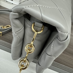 Сумка Loewe Puffer Goya из блестящей к